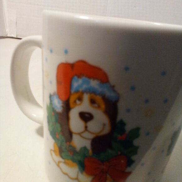 Vintage 80s Mug Christmas Hound Dog Santa Hat Puppy Wreath Ceramic Holiday - Picture 5 of 8